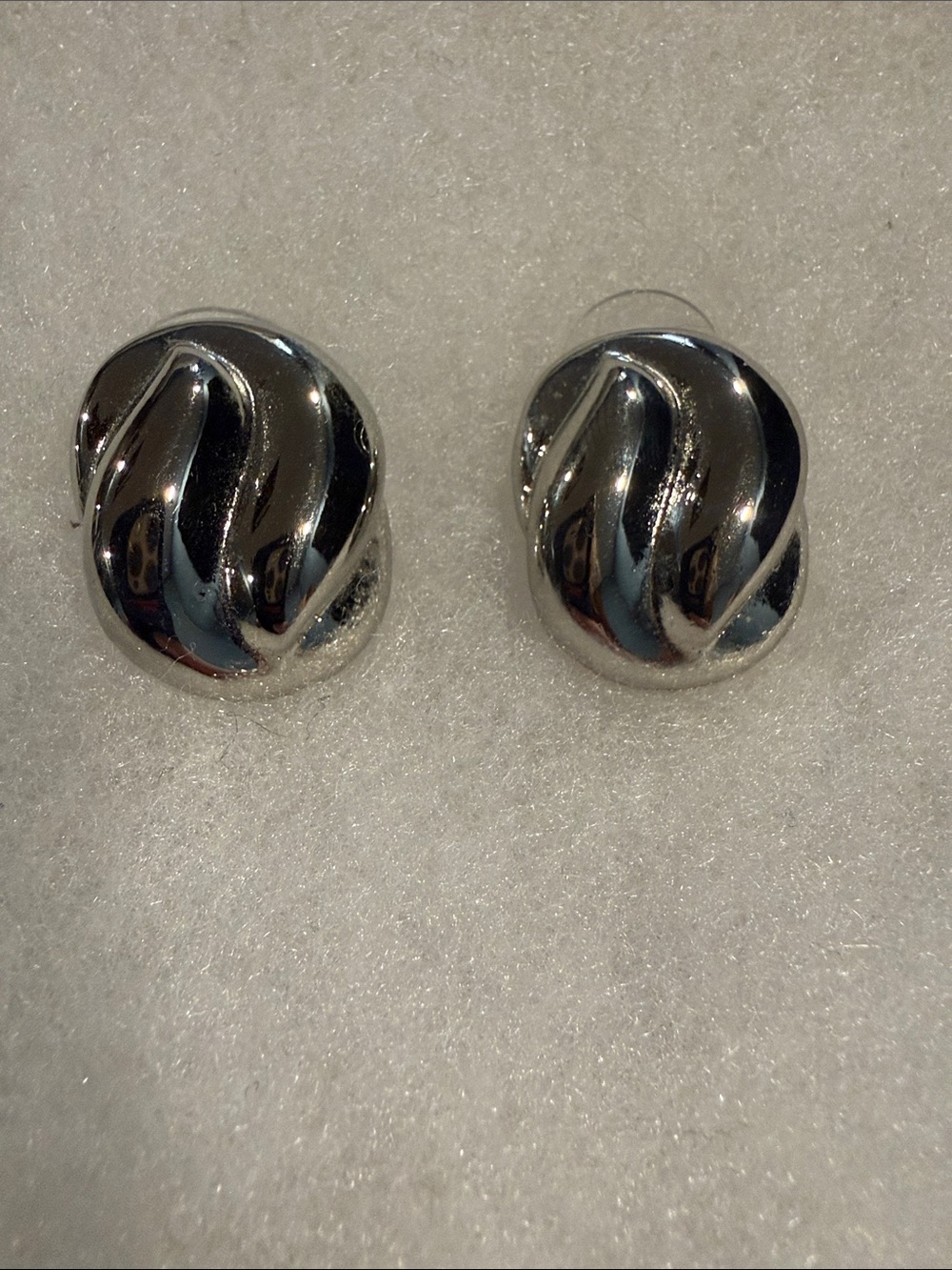 Large Vintage Silver Swirl Stud Earrings - Like New
